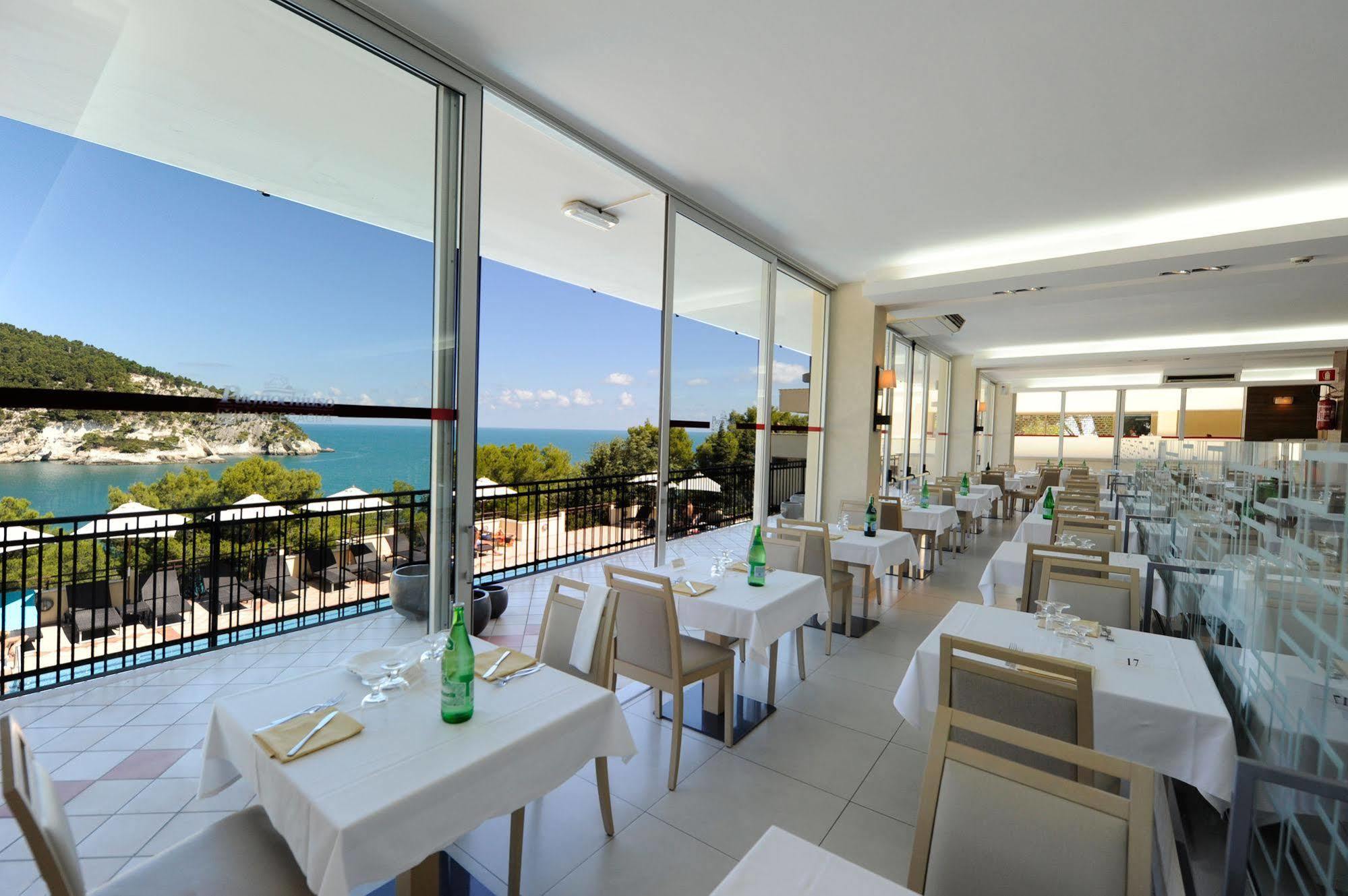 Pugnochiuso Resort - Hotel Del Faro Экстерьер фото