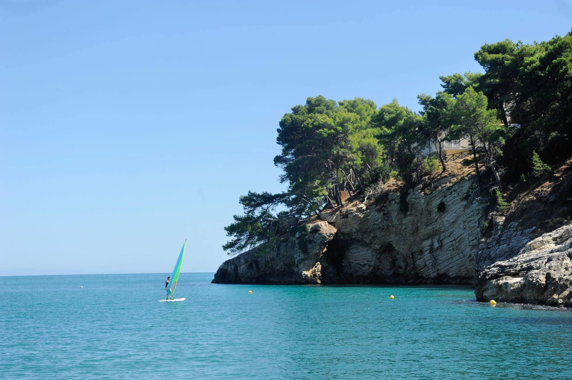 Pugnochiuso Resort - Hotel Del Faro Экстерьер фото